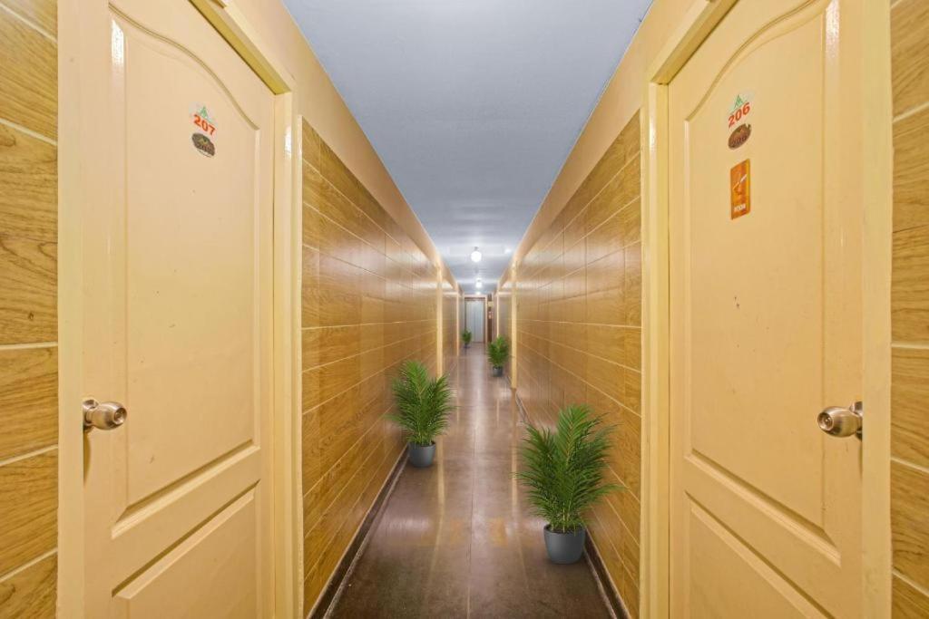 Hotel Mgr ポンディシェリ エクステリア 写真